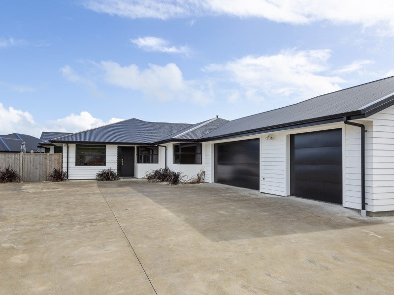4 Ongarui Close, Whalers Gate, New Plymouth - Carousel 1