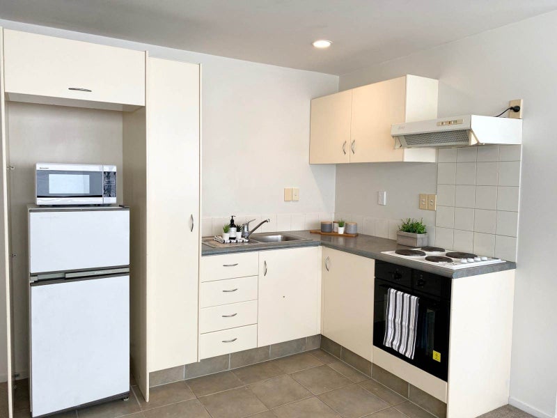 8D/2 Whitaker Place, Grafton, Auckland - Carousel 2