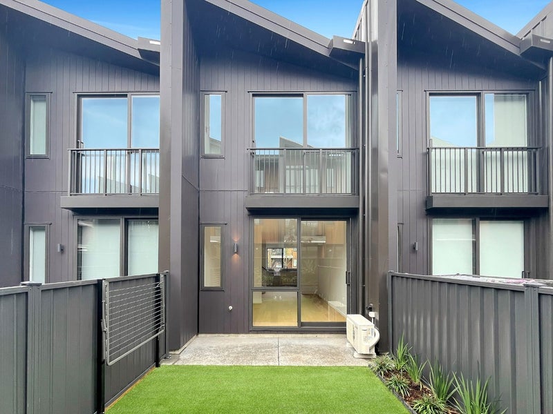 18 Amber Court, Stonefields, Auckland - Carousel 2