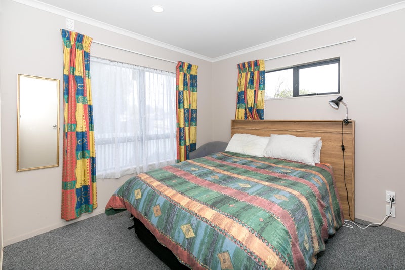 1C Livingstone Avenue, Nawton, Hamilton - Carousel 20