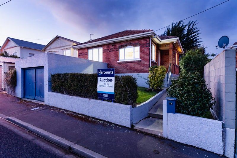 11 Wills Street, Balaclava, Dunedin - Carousel 1