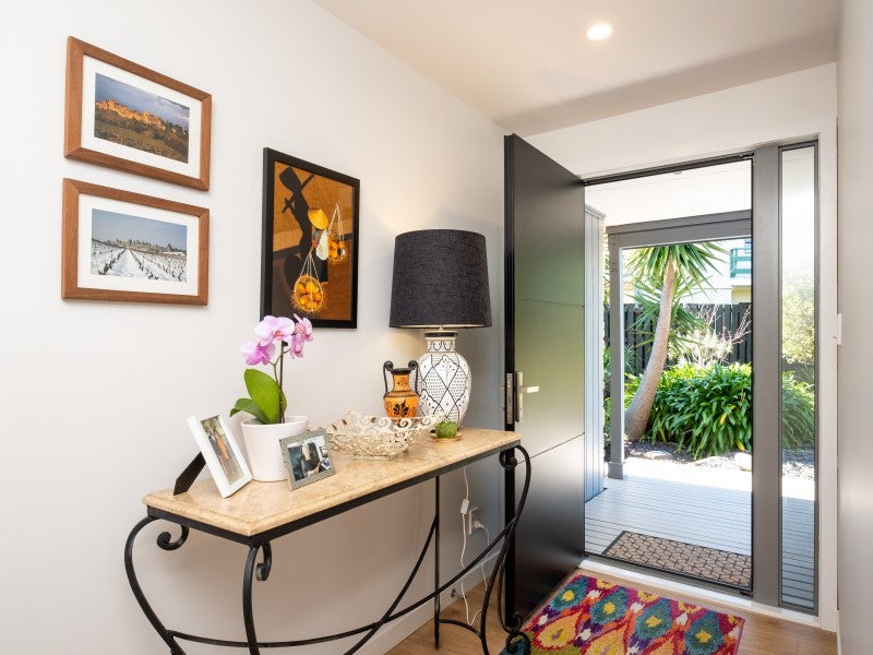 3 Bruce Place, Bay View, Napier - Carousel 2