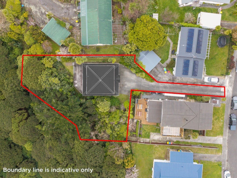 8 Carvel Lane, Whitby, Porirua - Carousel 21