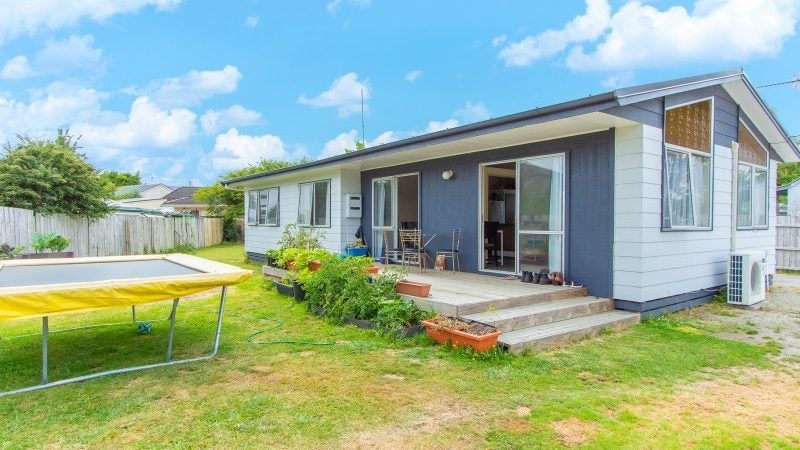 35 Tania Crescent, Western Heights, Rotorua - Carousel 1