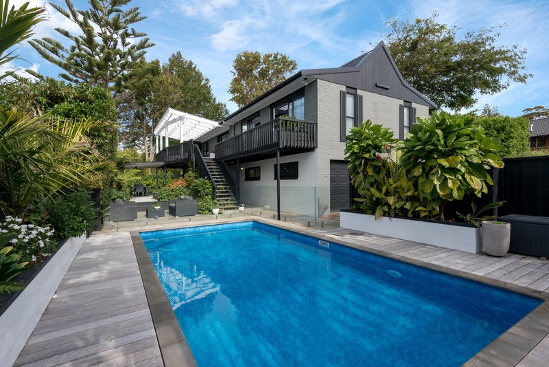 11 Cyclades Place, Shelly Park, Auckland - Carousel 2