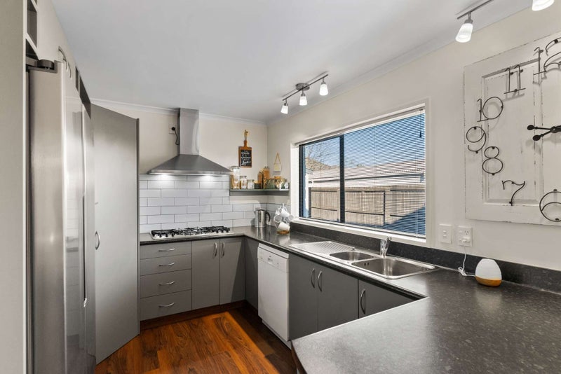 5 Jacaranda Place, Parklands, Christchurch - Carousel 2