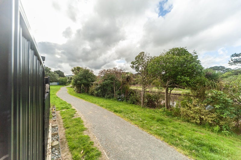 31 Te Ara O Paetutu, Petone, Lower Hutt - Carousel 19