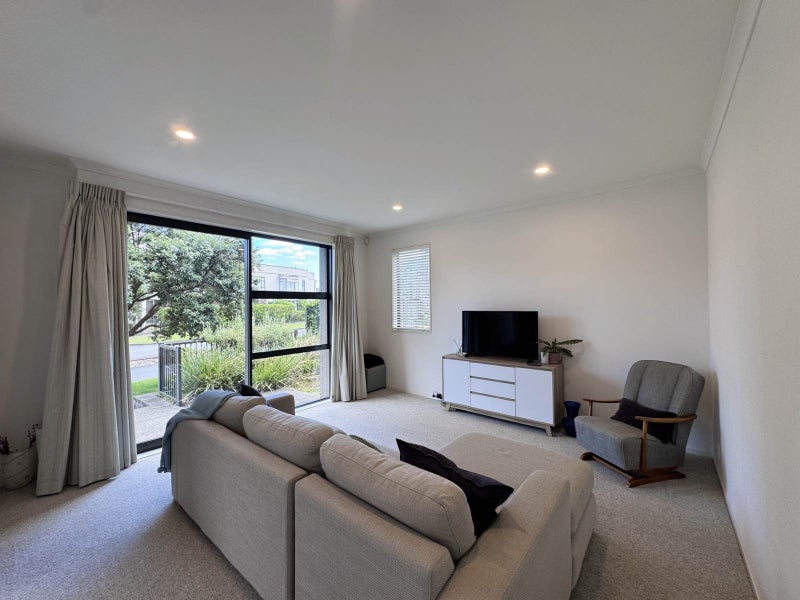 142 Stonefields Avenue, Stonefields, Auckland - Carousel 2