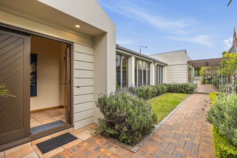 10 Highgate, Belleknowes, Dunedin - Carousel 1