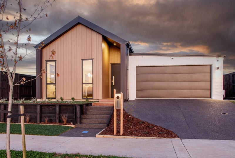 23 Taahunui Rise, Peacocke, Hamilton - Carousel 1