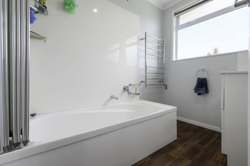 106 Saxbys Road, Deanwell, Hamilton - Carousel 11