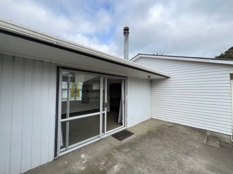 13 Kawatiri Grove, Wainuiomata, Lower Hutt - Carousel 2