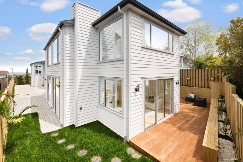 457 East Coast Road, Murrays Bay, Auckland - Carousel 1