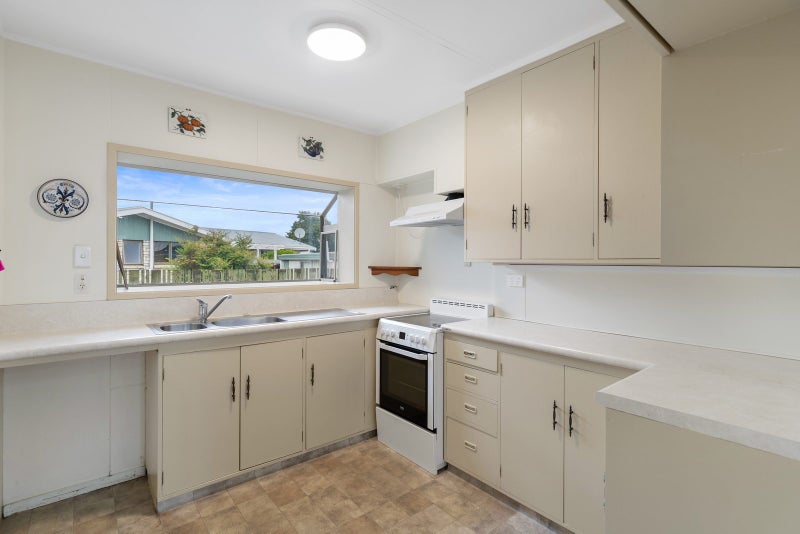 46 Clarke Avenue, Te Aroha, Te Aroha - Carousel 2