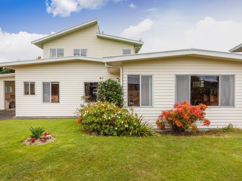 5 Anaru Place, Awapuni, Palmerston North - Carousel 1