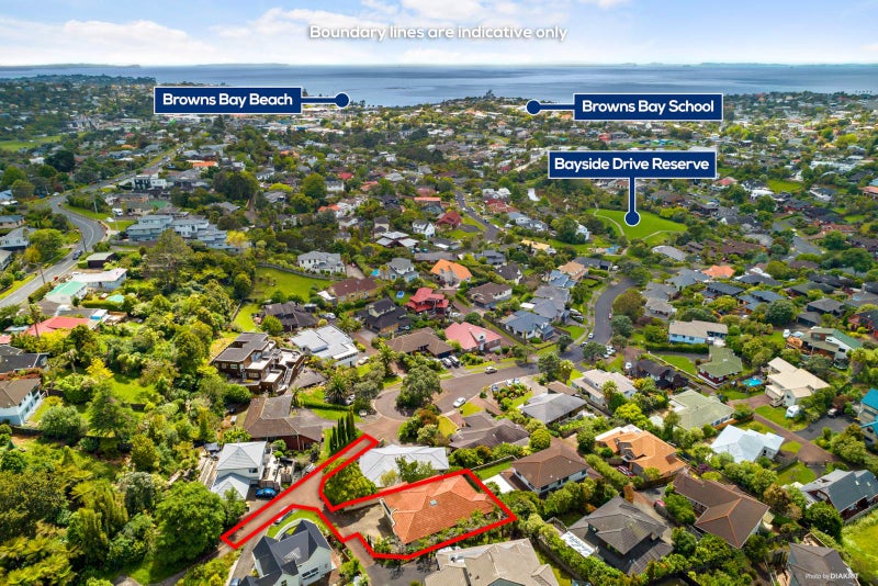 78 Crestview Place, Browns Bay, Auckland - Carousel 1