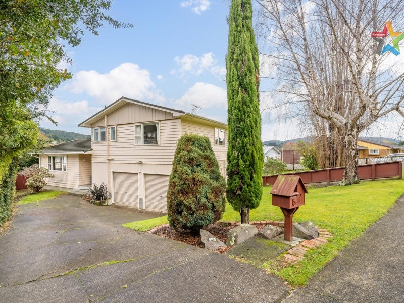 15 Zeala Grove, Stokes Valley, Lower Hutt - Carousel 1