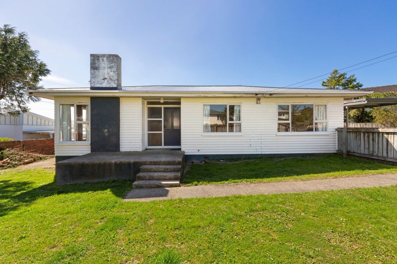 41 Leicester Street, Cannons Creek, Porirua - Carousel 1