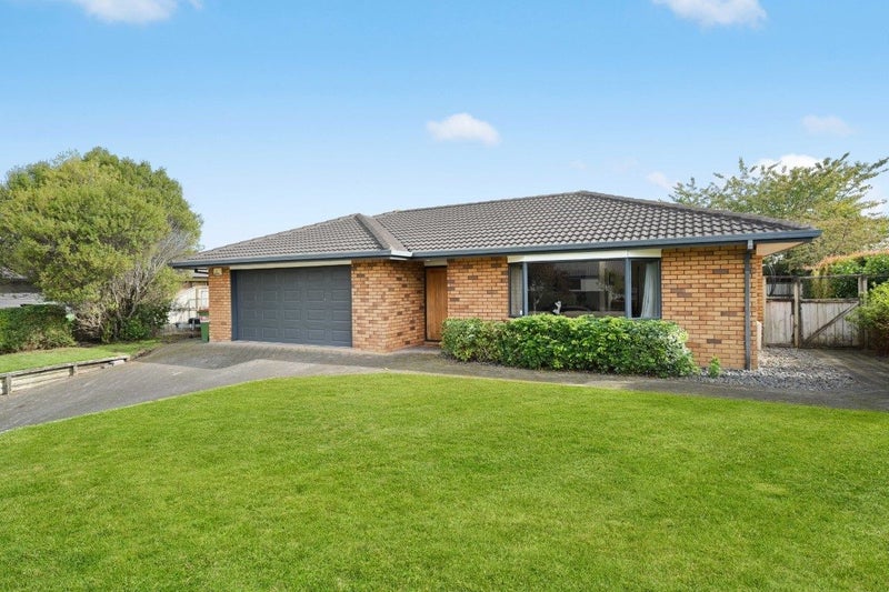 23 Diomede Glade, Flagstaff, Hamilton - Carousel 2