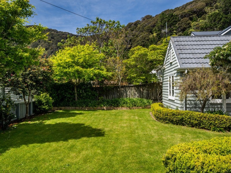 7 Hinau Street, Eastbourne, Lower Hutt - Carousel 2