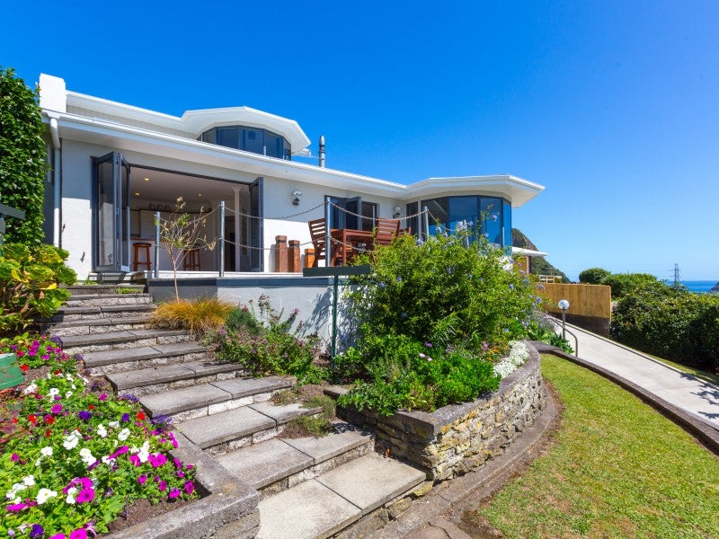 27 Findlay Street, Moturoa, New Plymouth - Carousel 2