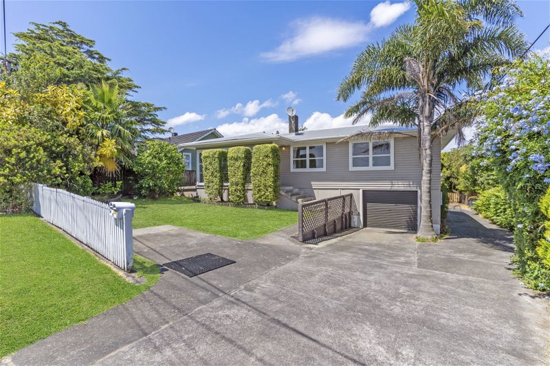1/33 Exmouth Road, Northcote, Auckland - Carousel 1