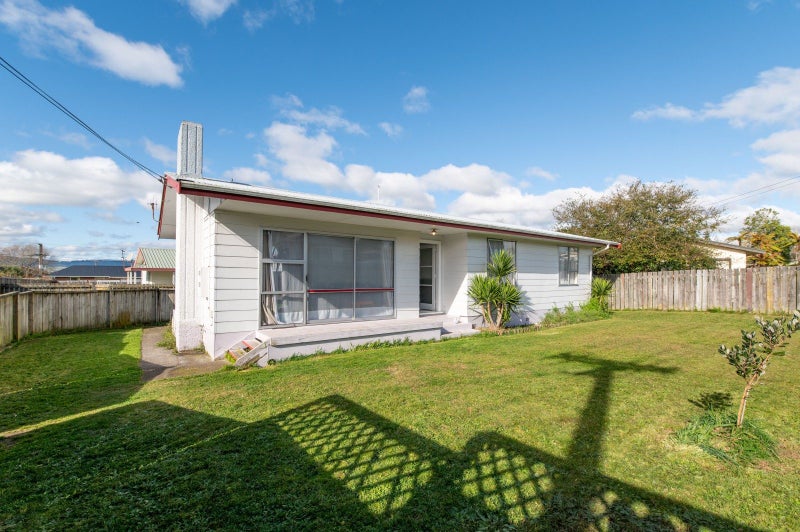16 Taharangi Street, Koutu, Rotorua - Carousel 1