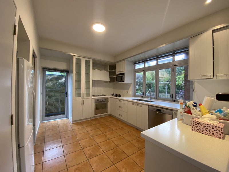 4 Clutha Avenue, Khandallah, Wellington - Carousel 2