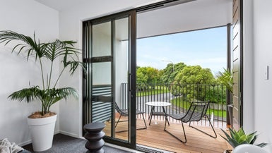 103/94 Cambridge Terrace, Waterloo, Lower Hutt - Carousel 1