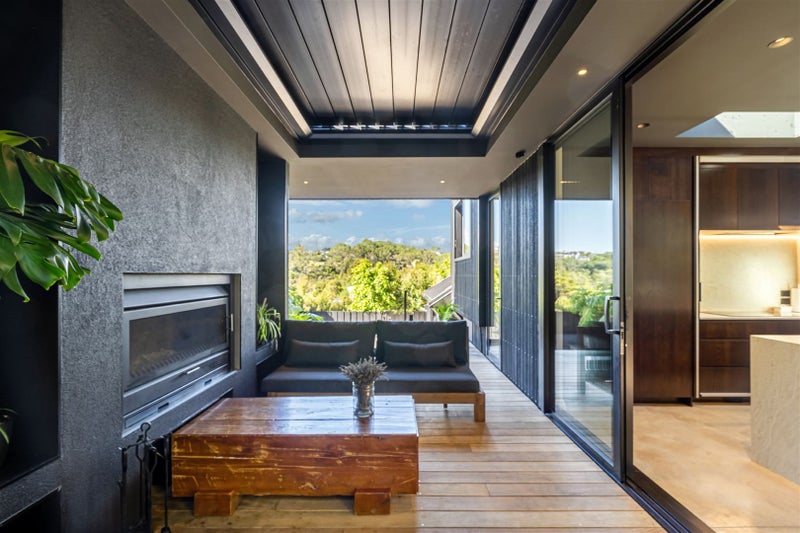 16 Asbury Crescent, Campbells Bay, Auckland - Carousel 2