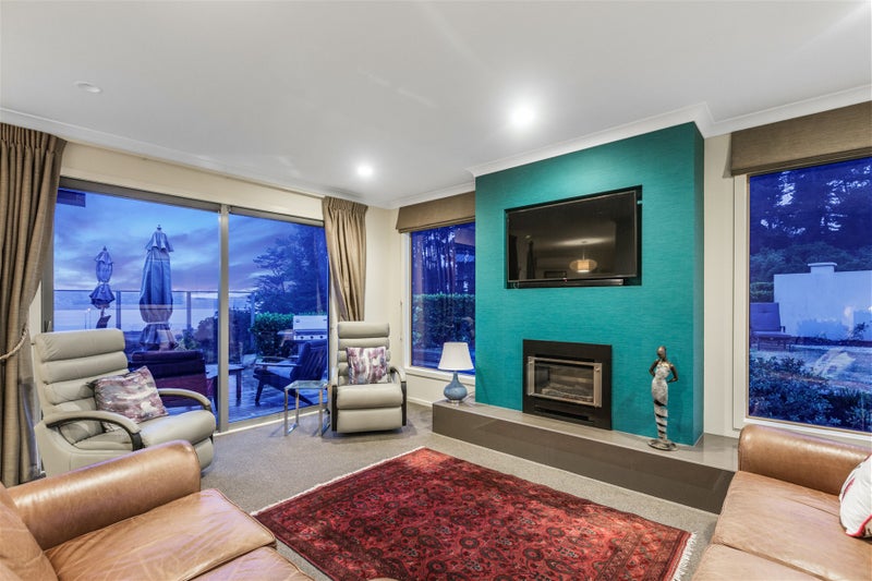 2 John Burke Drive, Aotea, Porirua - Carousel 23