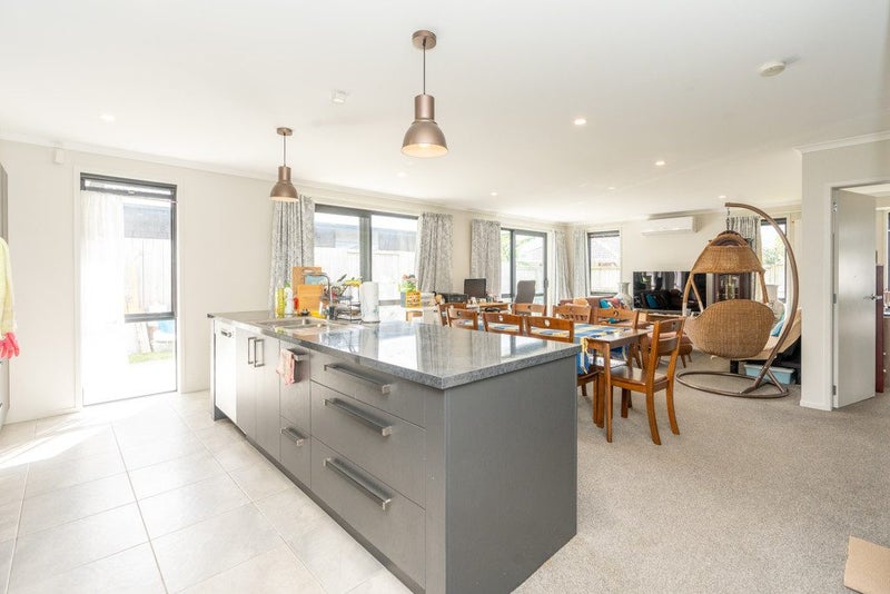 17 Briannarose Drive, Fitzroy, Hamilton - Carousel 2