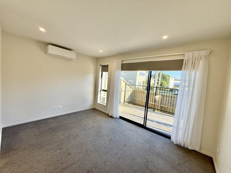 1/6 Bertram Grove, Naenae, Lower Hutt - Carousel 2