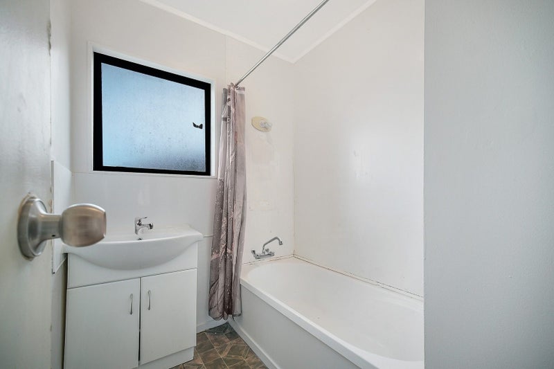 2/31 Templeton Place, Clendon Park, Auckland - Carousel 8