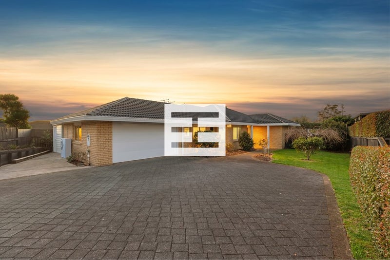 3 Ridgemount Terrace, Welcome Bay, Tauranga - Carousel 1