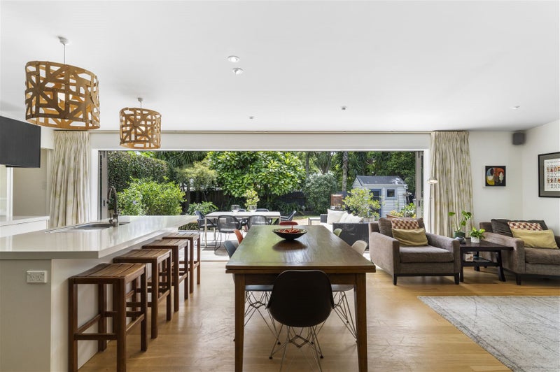 7 Hazelmere Road, Sandringham, Auckland - Carousel 2