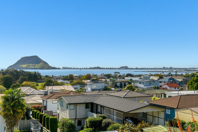 17A Seaview Road, Otumoetai, Tauranga - Carousel 1