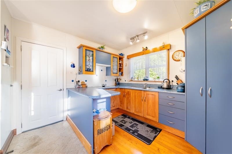 44 Sunny Grove, Wainuiomata, Lower Hutt - Carousel 27
