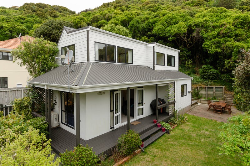 14 Parsons Glen, Karori, Wellington - Carousel 2