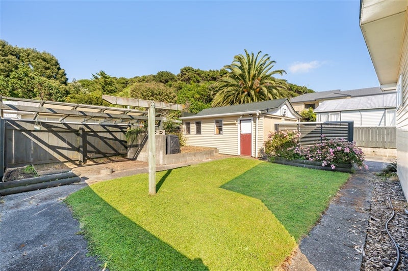 11 Kawatiri Grove, Wainuiomata, Lower Hutt - Carousel 20