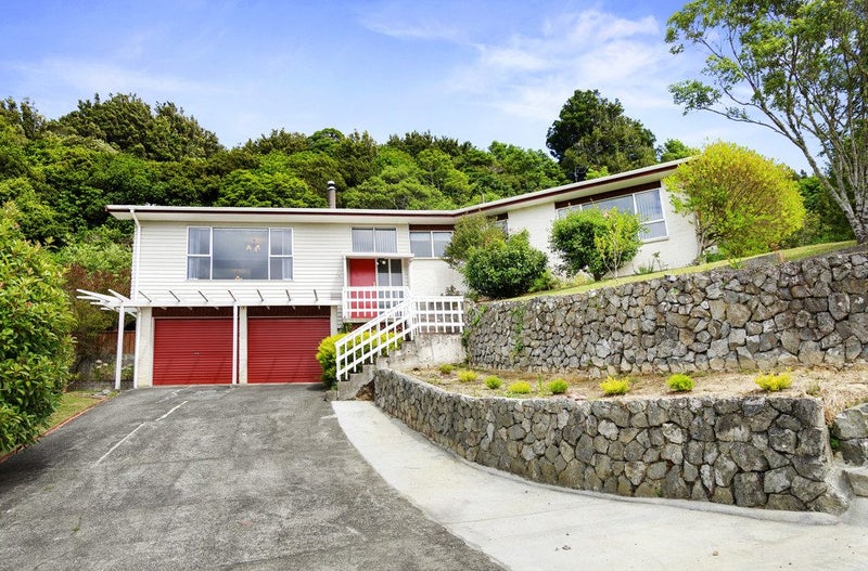 4 St Hildas Glade, Tawa, Wellington - Carousel 20