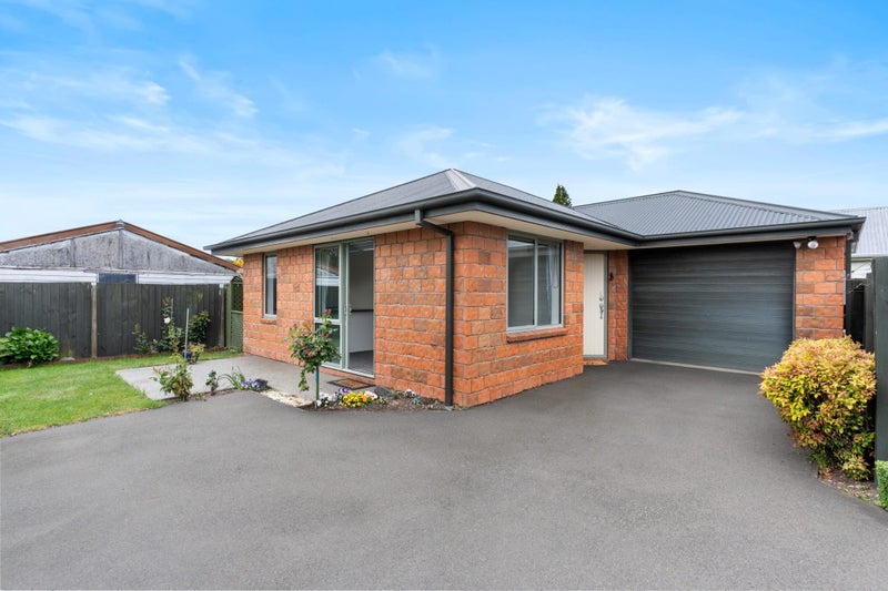 4/31 Neill Street, Hornby, Christchurch - Carousel 1