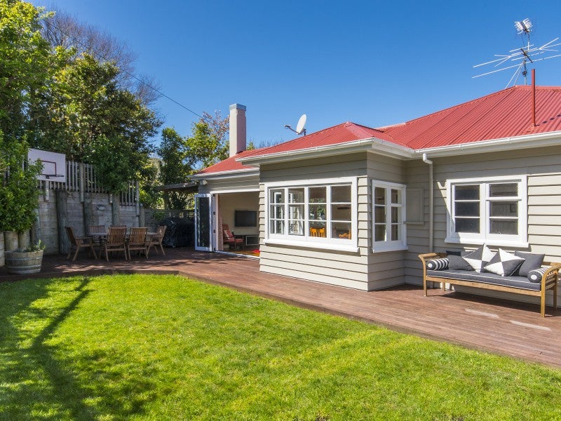 28 Cashmere Avenue, Khandallah, Wellington - Carousel 1