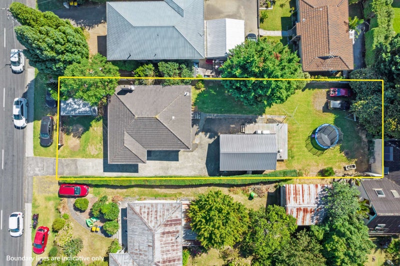 58 Waipani Road, Te Atatu Peninsula, Auckland - Carousel 1