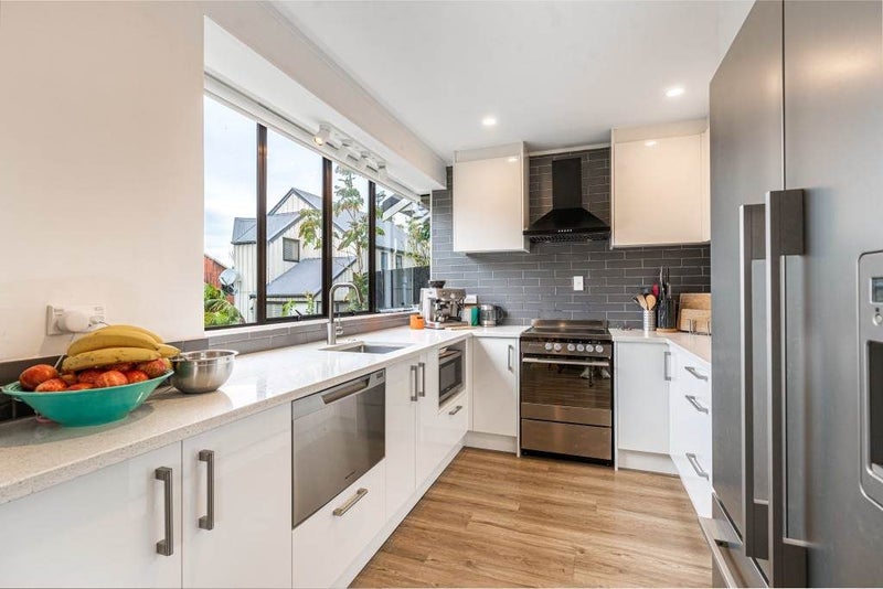 3/18 Waratah Street, Birkenhead, Auckland - Carousel 1
