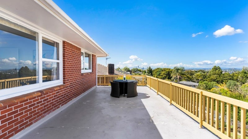 135 Coronation Road, Hillcrest, Auckland - Carousel 1