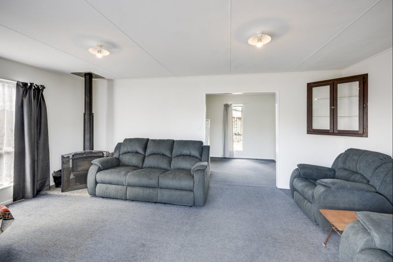 47 Yarmouth Road, Flaxmere, Hastings - Carousel 2