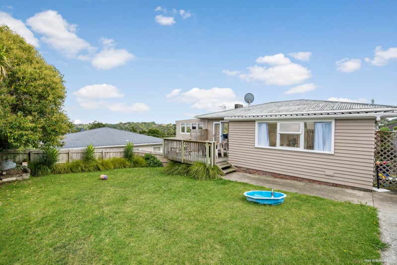 7 Winifred Avenue, Bayview, Auckland - Carousel 2