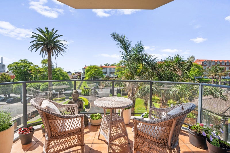 201/135 Grafton Road, Grafton, Auckland - Carousel 2