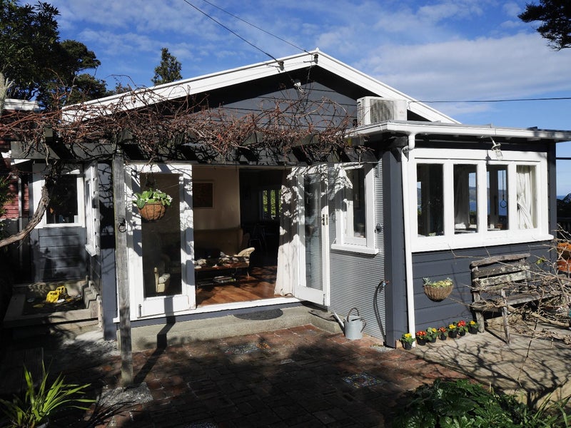 52 Howard Road, Point Howard, Lower Hutt - Carousel 1